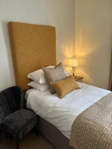 The Masons Arms Hotel Bridgend  Bagian luar foto