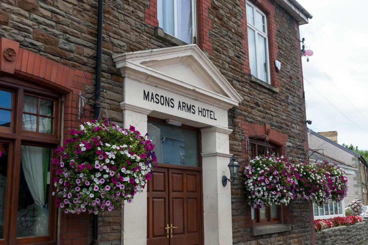 The Masons Arms Hotel Bridgend  Bagian luar foto